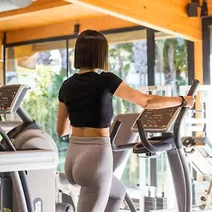 https://alojate-en-la-mejor-zona-de-la-costa-dorada.top-hotels-tarragona.com
